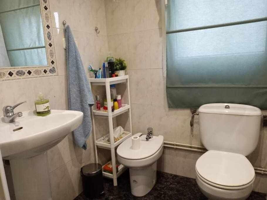 Fliphouse Rooms Pension Бильбао Экстерьер фото