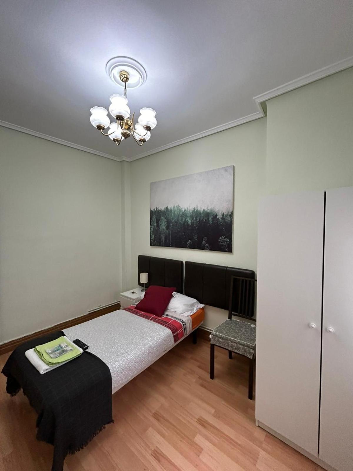 Fliphouse Rooms Pension Бильбао Экстерьер фото