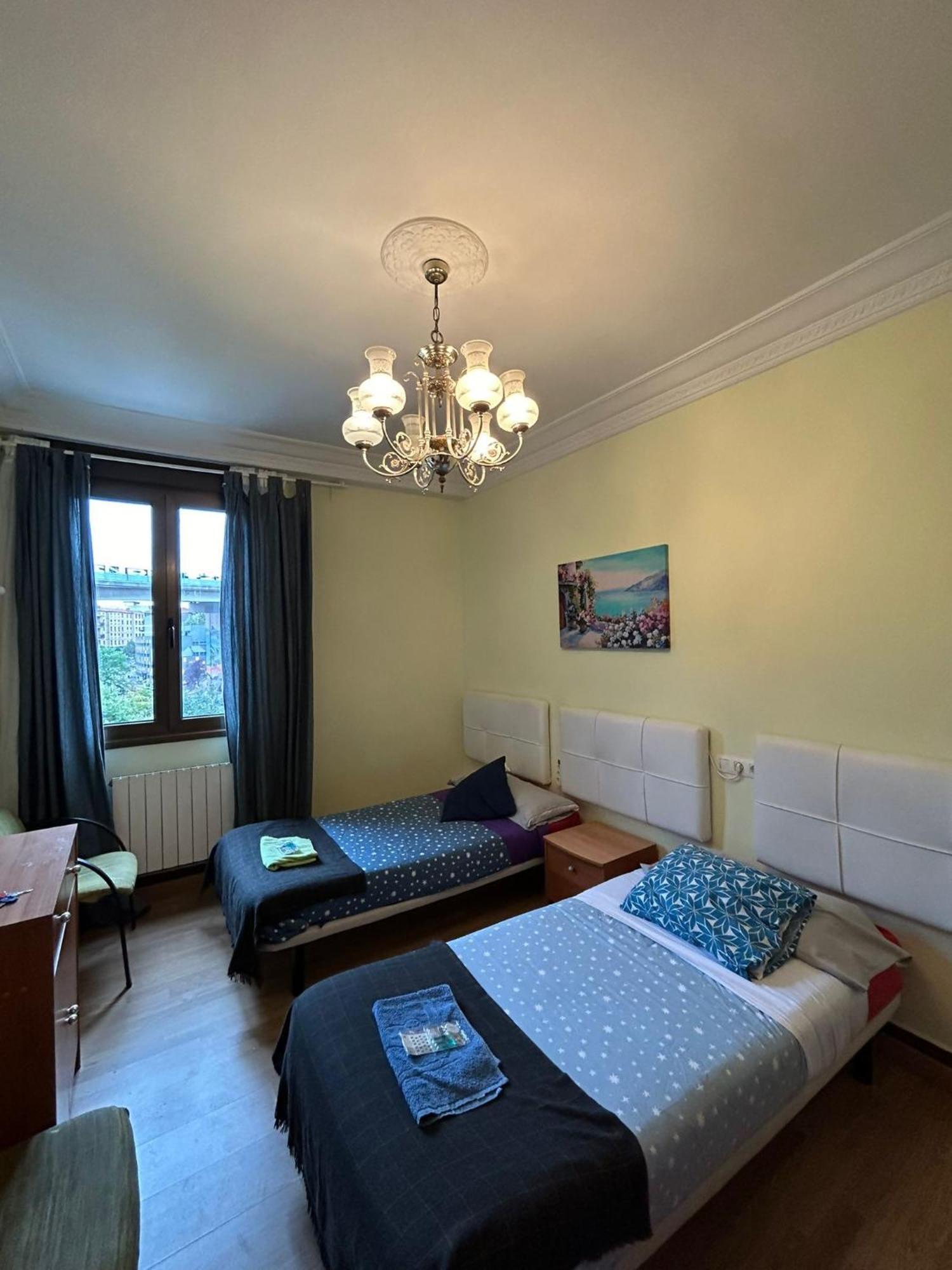 Fliphouse Rooms Pension Бильбао Экстерьер фото
